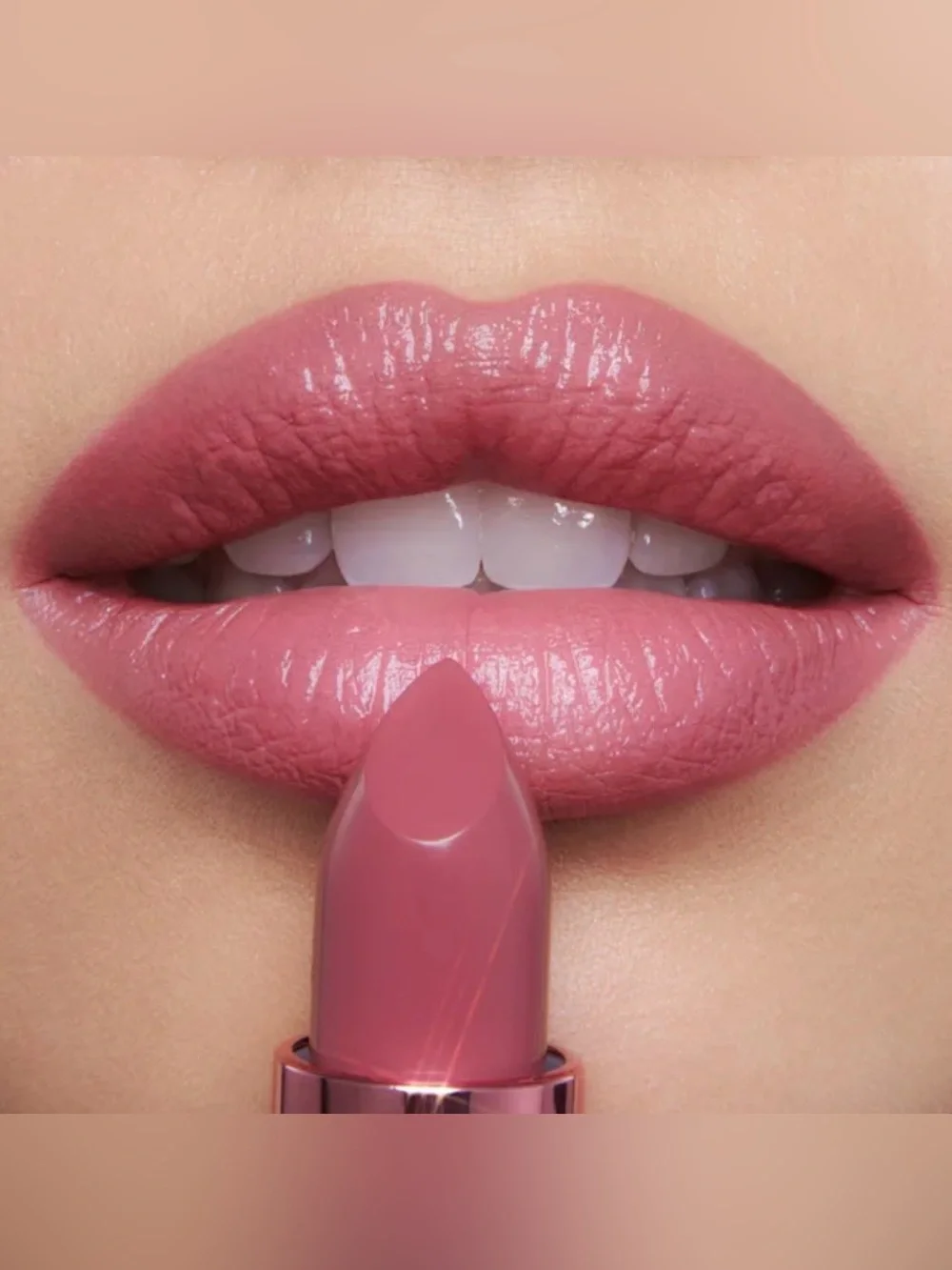 CHARLOTTE TILBURY Rose To Fame Kissing Lipstick